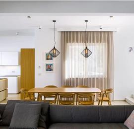 Beachfront Villa with Pool and Sea Views on Ciovo island near Trogir, Sleeps 8